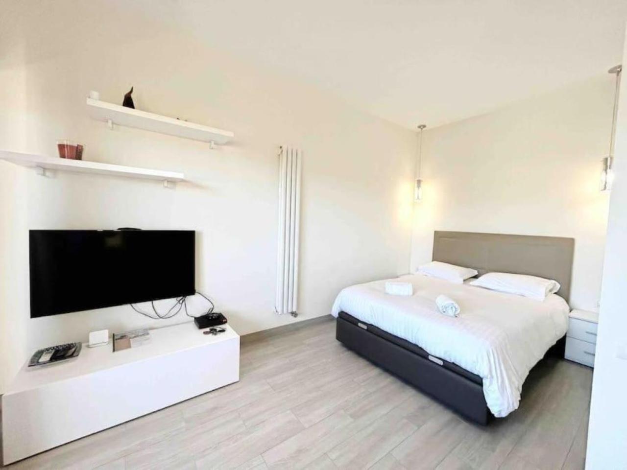 Il Gioiello : Apt 2 Pers, Clim, Piscine, Parking 昂蒂布 外观 照片
