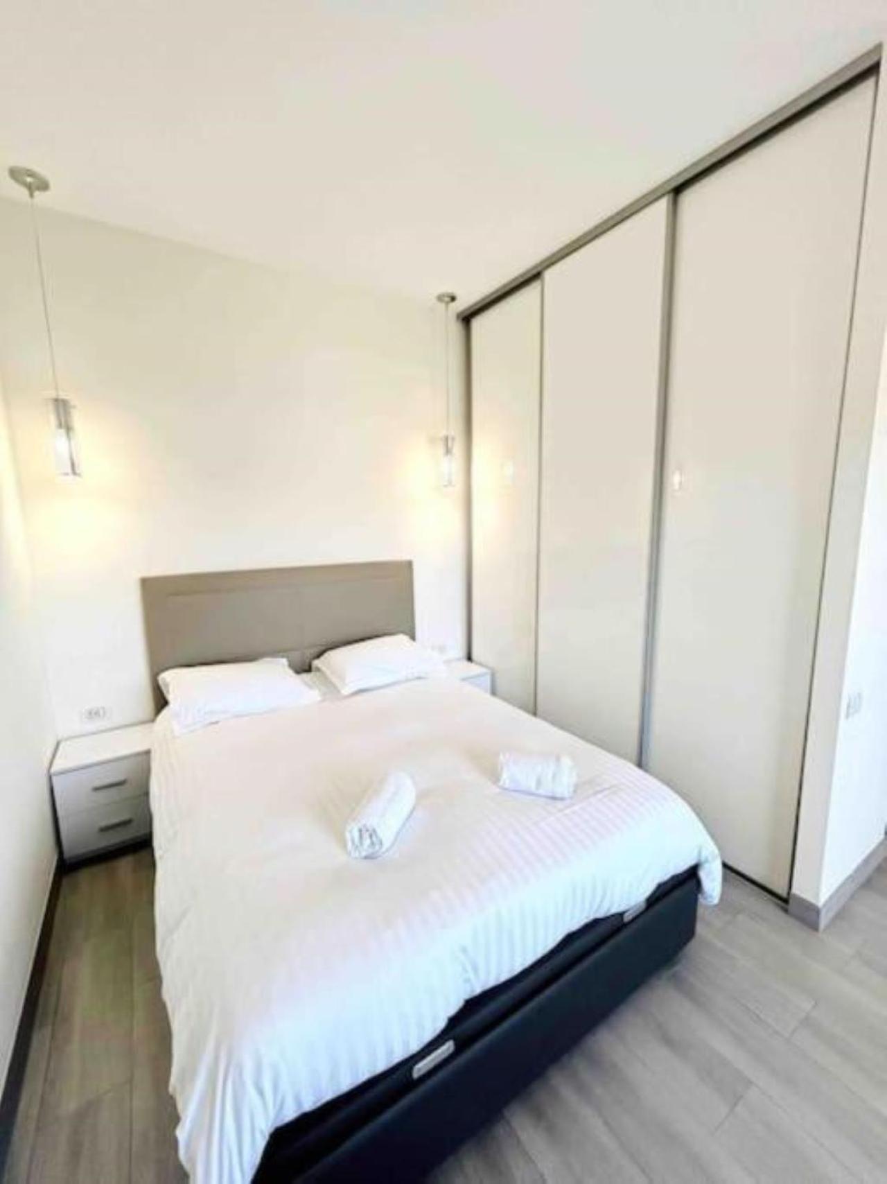 Il Gioiello : Apt 2 Pers, Clim, Piscine, Parking 昂蒂布 外观 照片