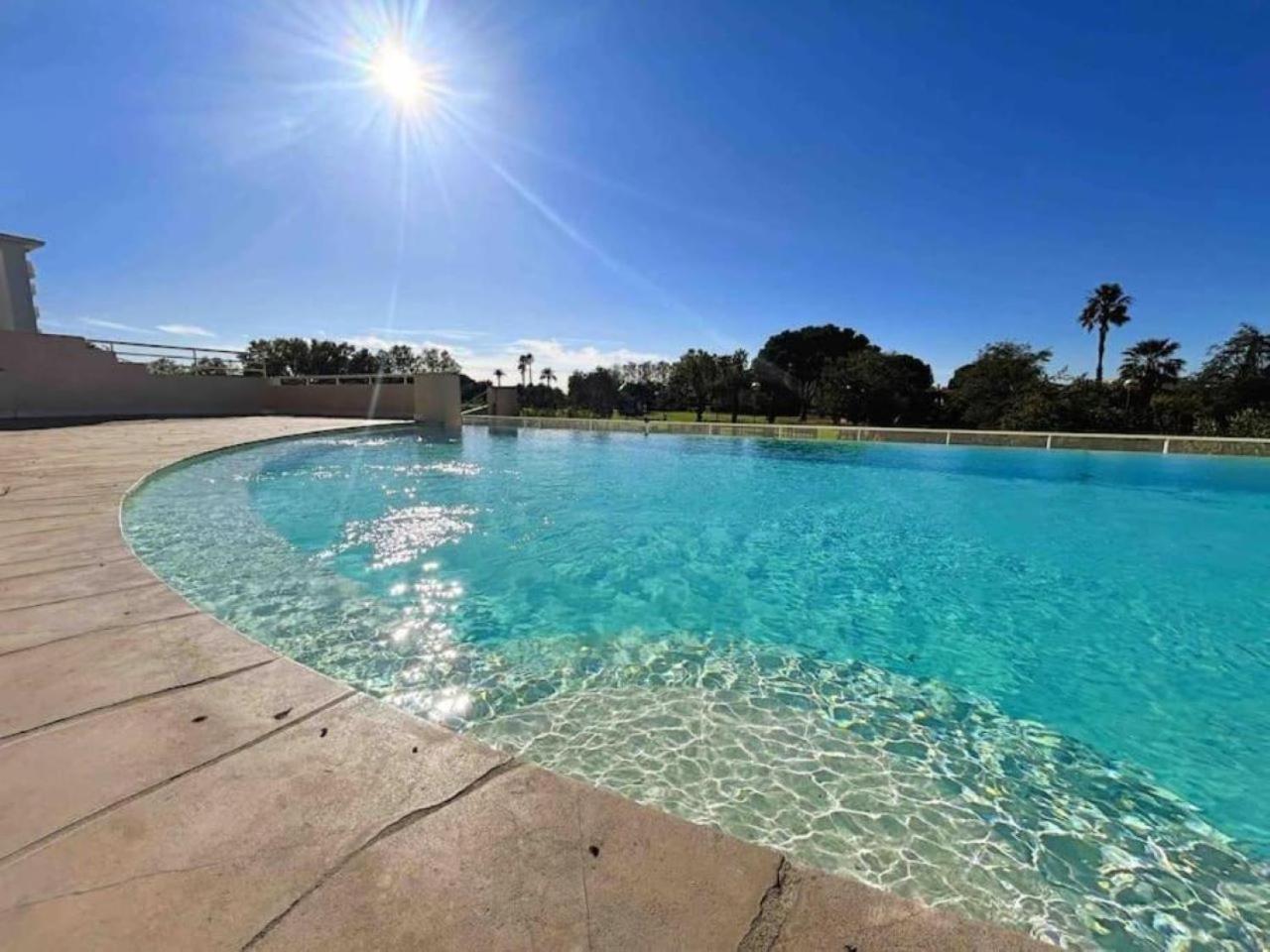 Il Gioiello : Apt 2 Pers, Clim, Piscine, Parking 昂蒂布 外观 照片